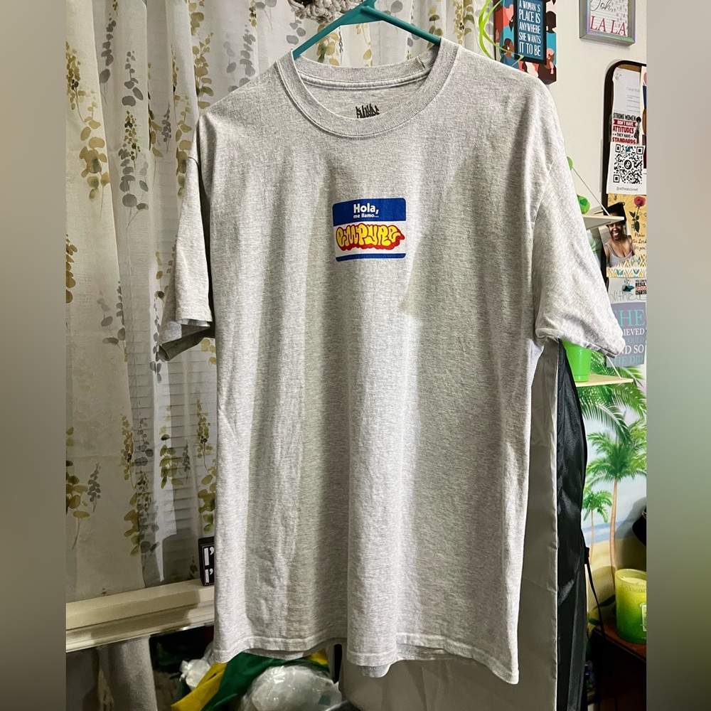 Empyre Light Gray Hola Graphic Tee